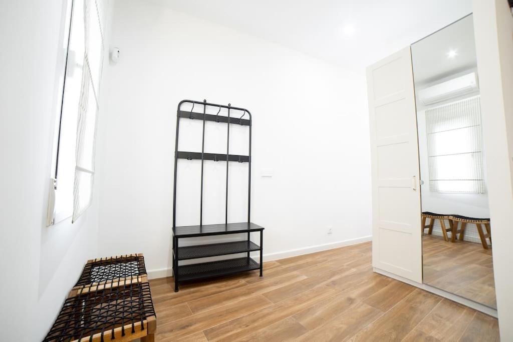 Encantador Apartamento Reformado En Tetuan By Bebalmy Madrid Bagian luar foto