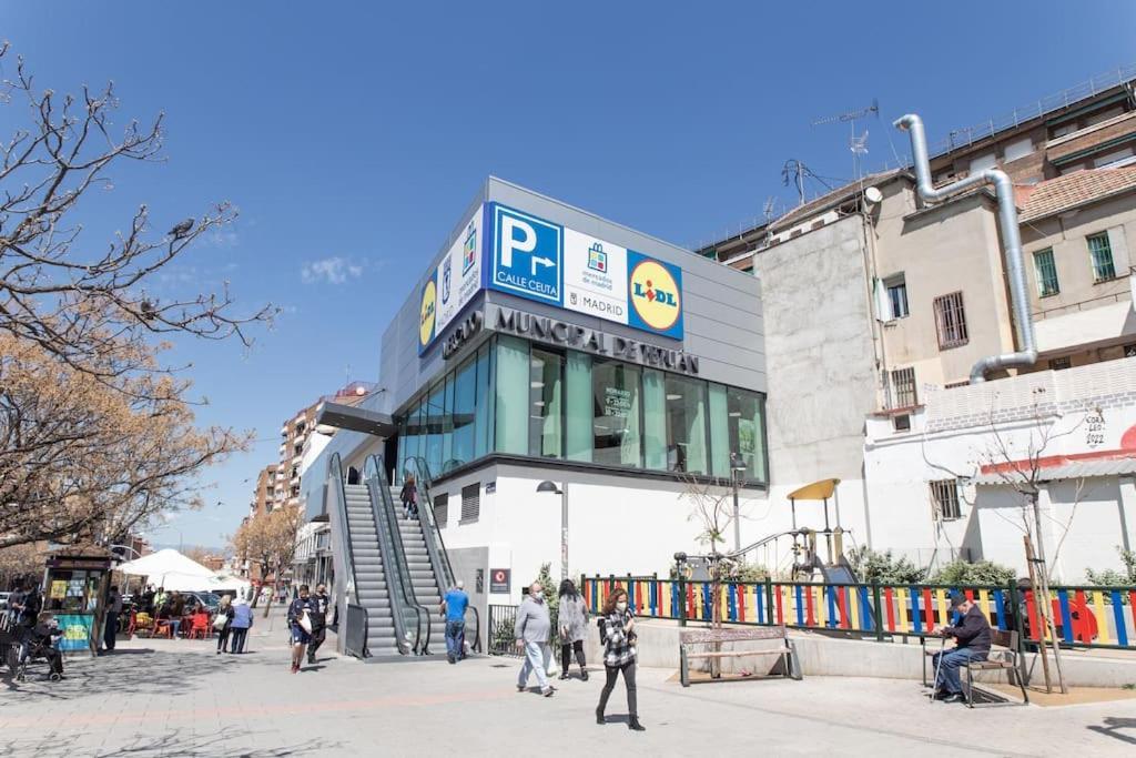 Encantador Apartamento Reformado En Tetuan By Bebalmy Madrid Bagian luar foto