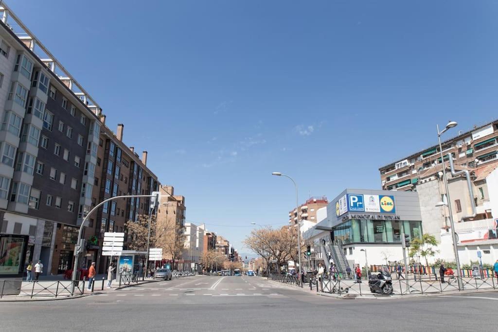 Encantador Apartamento Reformado En Tetuan By Bebalmy Madrid Bagian luar foto